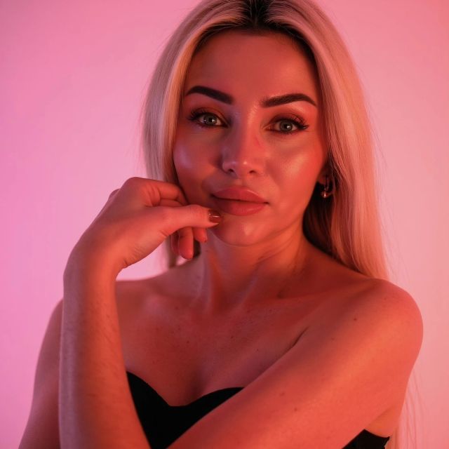 chloebelle vor der Webcam